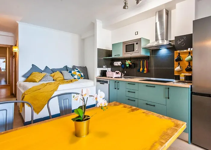 Ocean Waves 2 דירה *